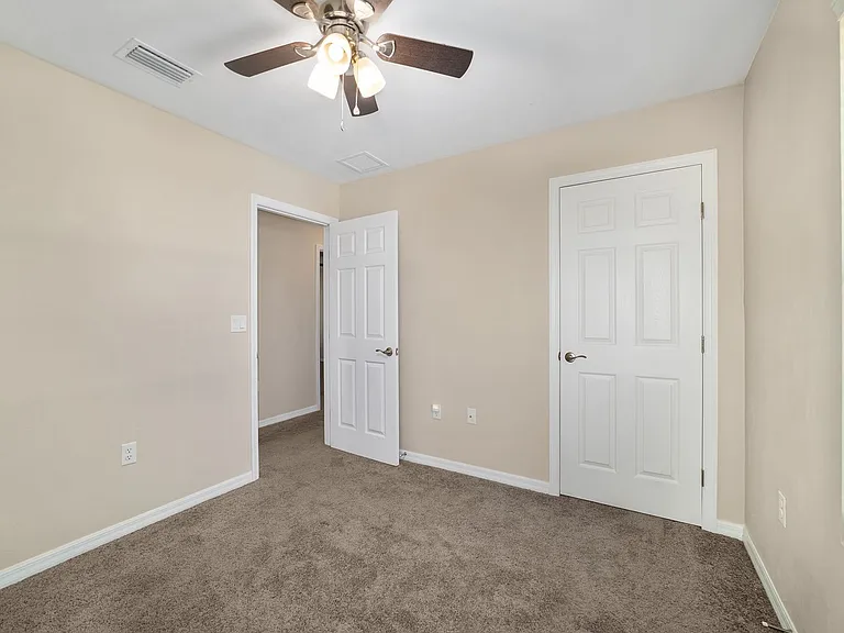 23935 NE 118th Ave — Photo 27