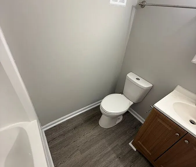 2082 Fairmont Ct #20 — Photo 3