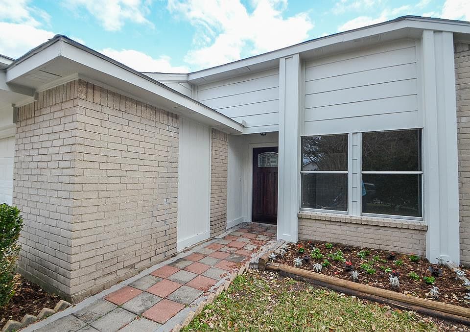 1st image of 13839 Naomi Hollow Ln