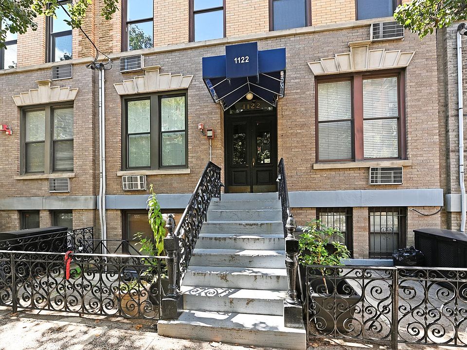 1st image of 1122 Hudson St APT 4B