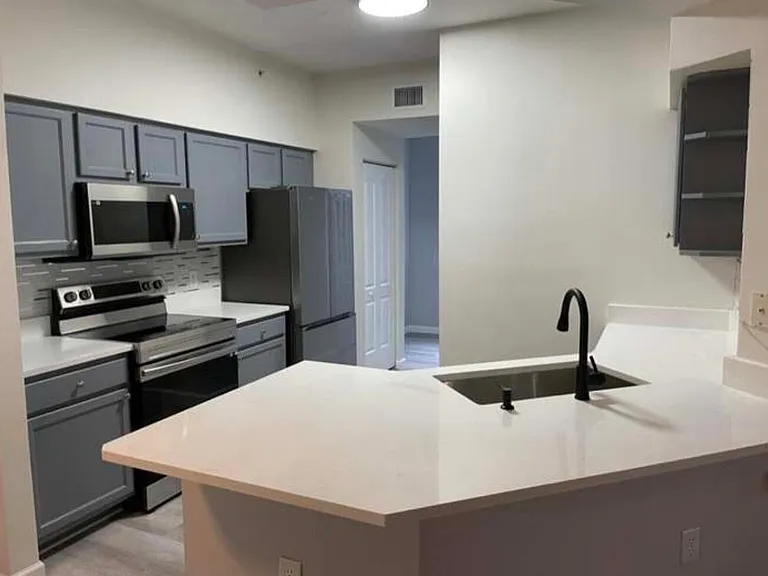 9905 Baywinds Dr #2102 — Photo 3