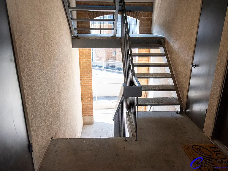 Foothill Terrace — Photo 163