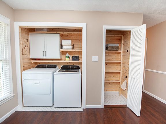 5th image of 183 Lakeview Dr