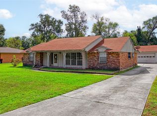 408 Rolling Wood Rd, Baytown, TX 77520