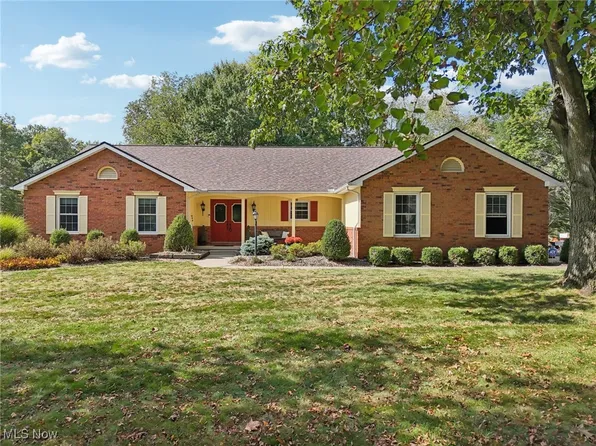 944 Reedy Dr, Wadsworth, OH 44281