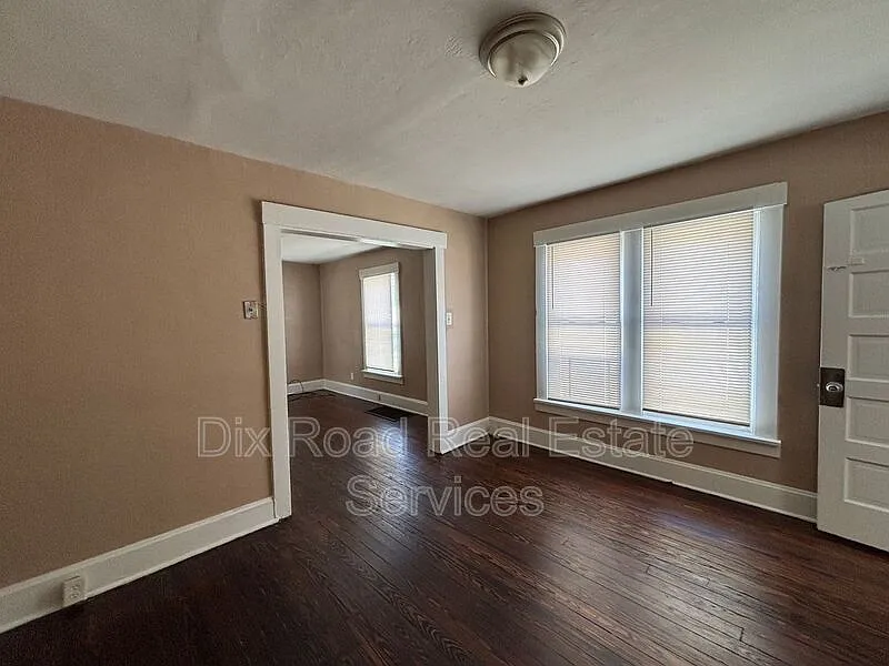 2 bed, 1.0 bath, 683 sqft, $895 — Photo 4