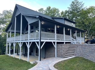 135 Heritage Trl, Brasstown, NC 28902