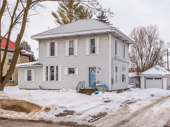 86 King St, Bluewater, ON N0M 1X0