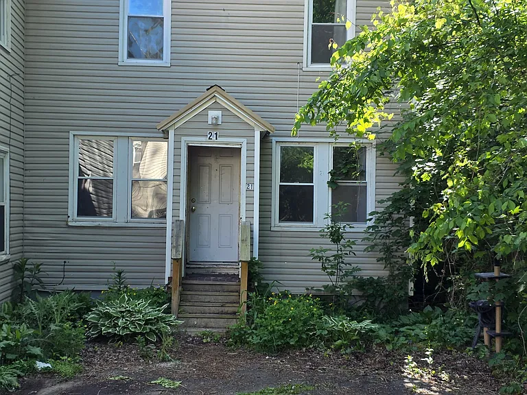 21 Bartlett Ave — Photo 10