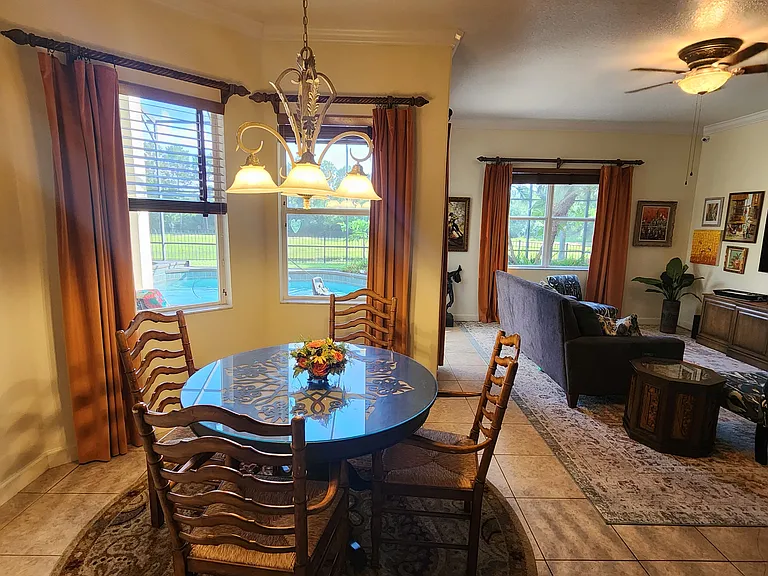 Breakfast nook