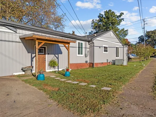 419 Main St, Martin, TN 38237