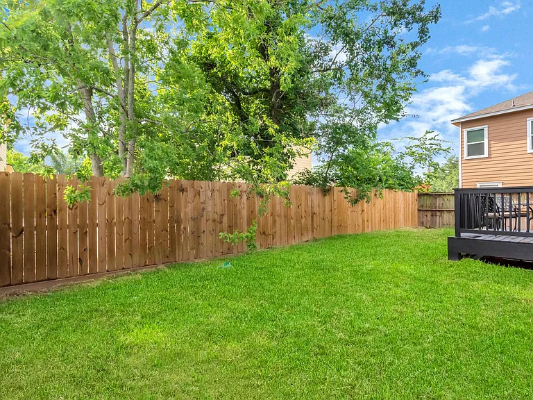 3308 Castor St — Photo 48