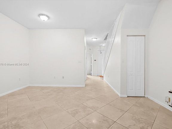 4th image of 21213 NW 14th Pl APT 121