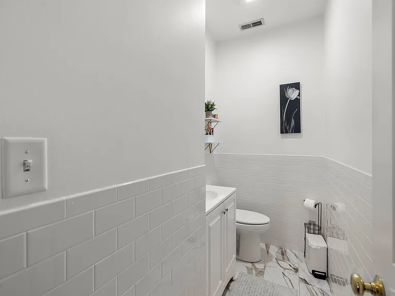 119 Dorchester St #7 — Photo 11