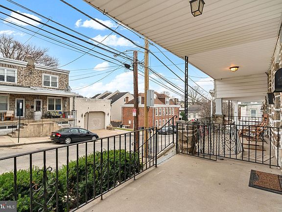 2nd image of 4722 Silverwood St