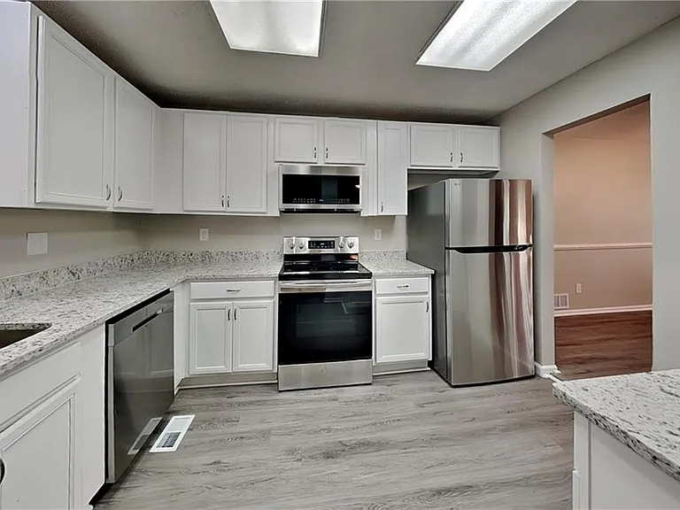 4031 Oak Stone Dr — Photo 5
