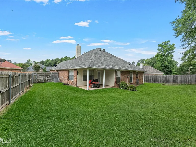 126 Satinwood Cir — Photo 18