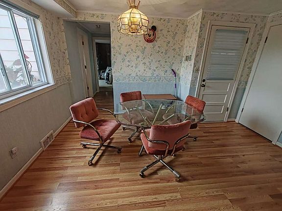 4th image of 4517 Madison Dr