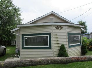 42 Central Ave, Buckeye Lake, OH 43008