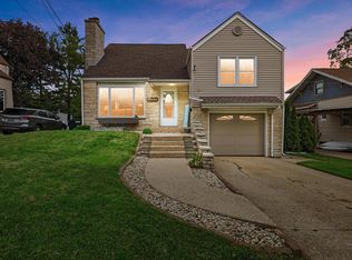 613 Parish STREET, Delavan, WI 53115