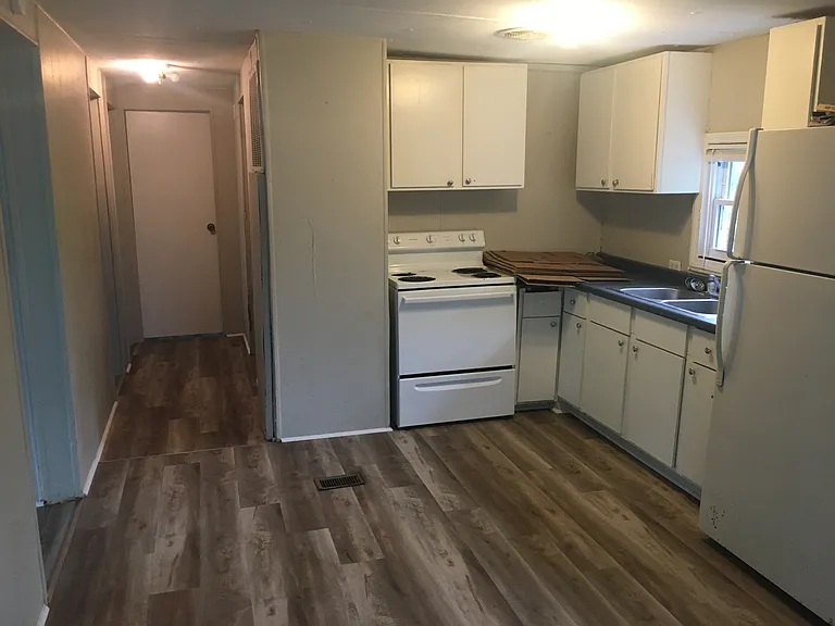 373 Cedar St — Photo 6