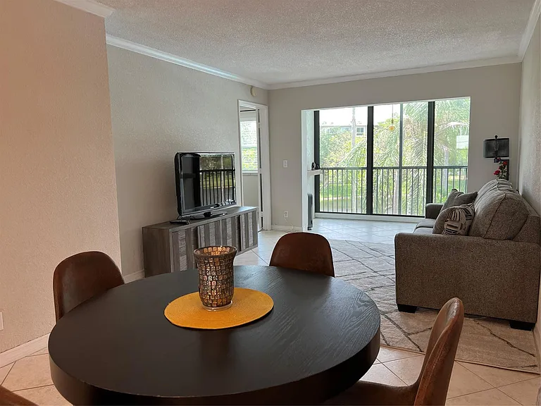 2220 N Cypress Bend Dr #301 — Photo 5