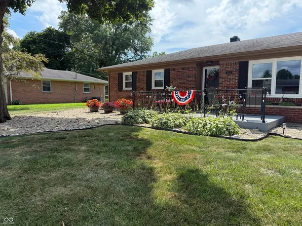 1222 Almond Dr, Plainfield, IN 46168
