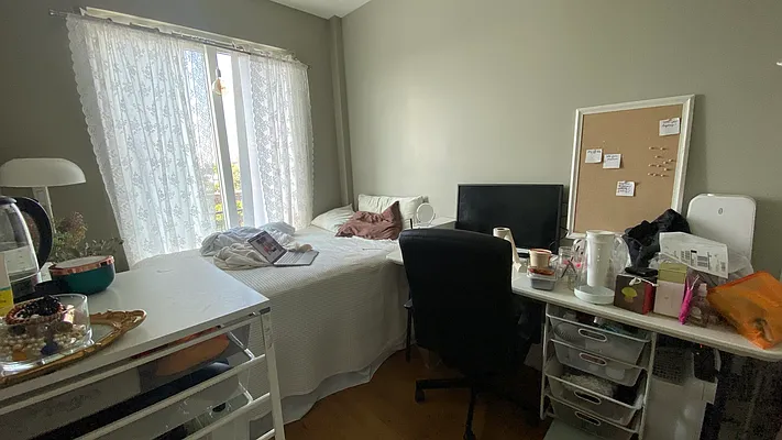 Rented by Nooklyn NYC LLC | media 12