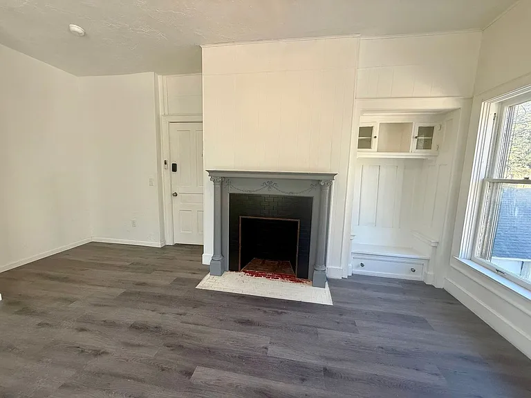 900 McClellan St — Photo 1