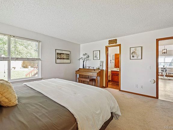 3rd image of 2324 Meadows Lane