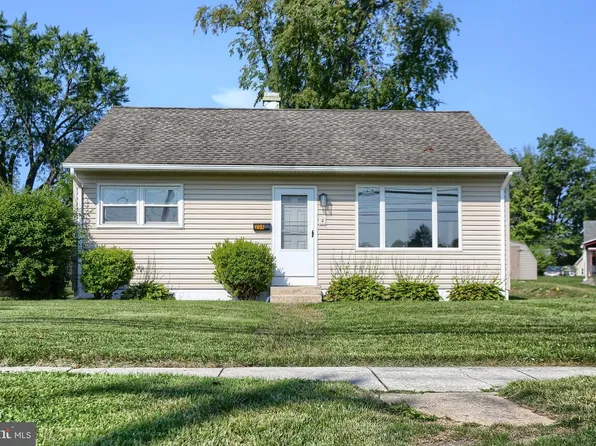 204 S Locust St, Camp Hill, PA 17011