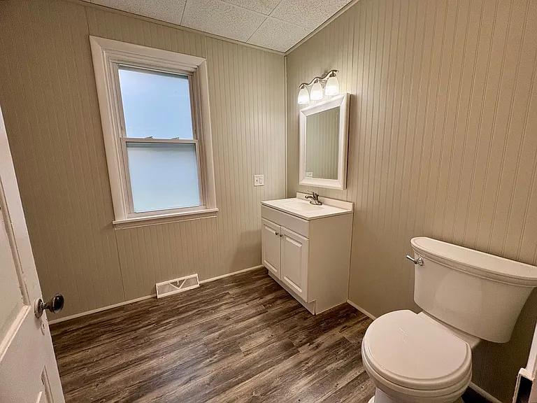 1111 Walnut Street — Photo 15