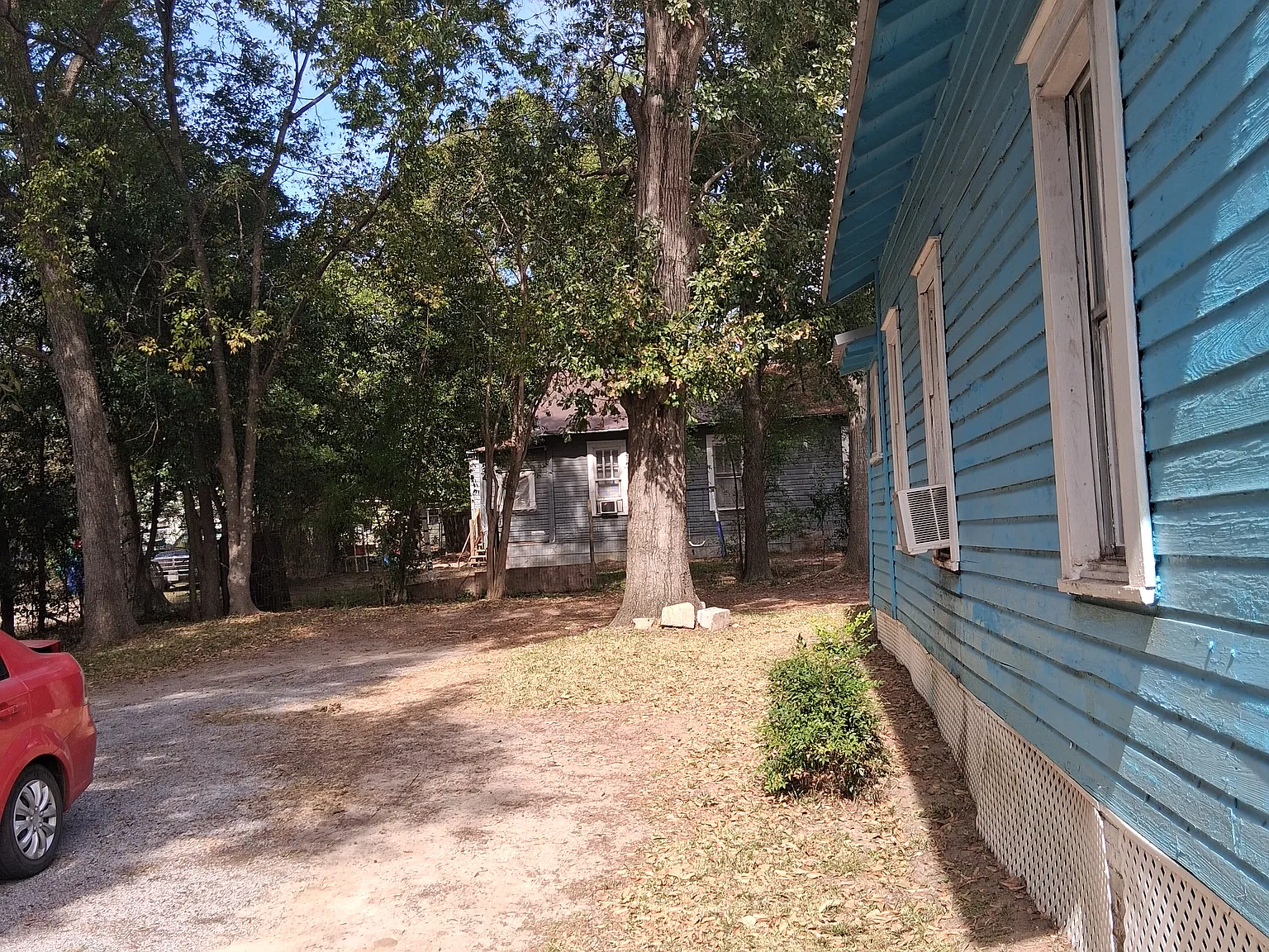 2 bed, 1100 sqft, $1,049 — Photo 2