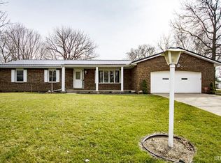 57128 Claudia Ln, Middlebury, IN 46540