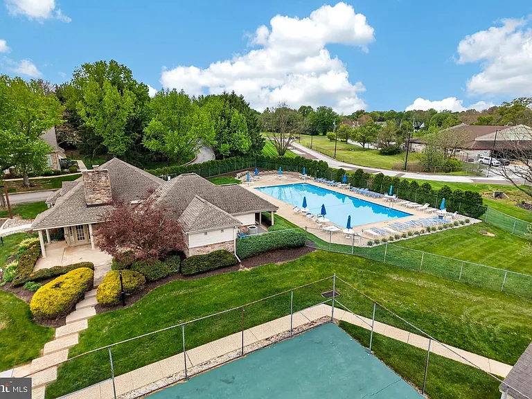 1014 Foxmeadow Dr #1014 — Photo 9