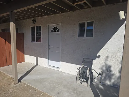 2065 Stanley Ave Photo 1