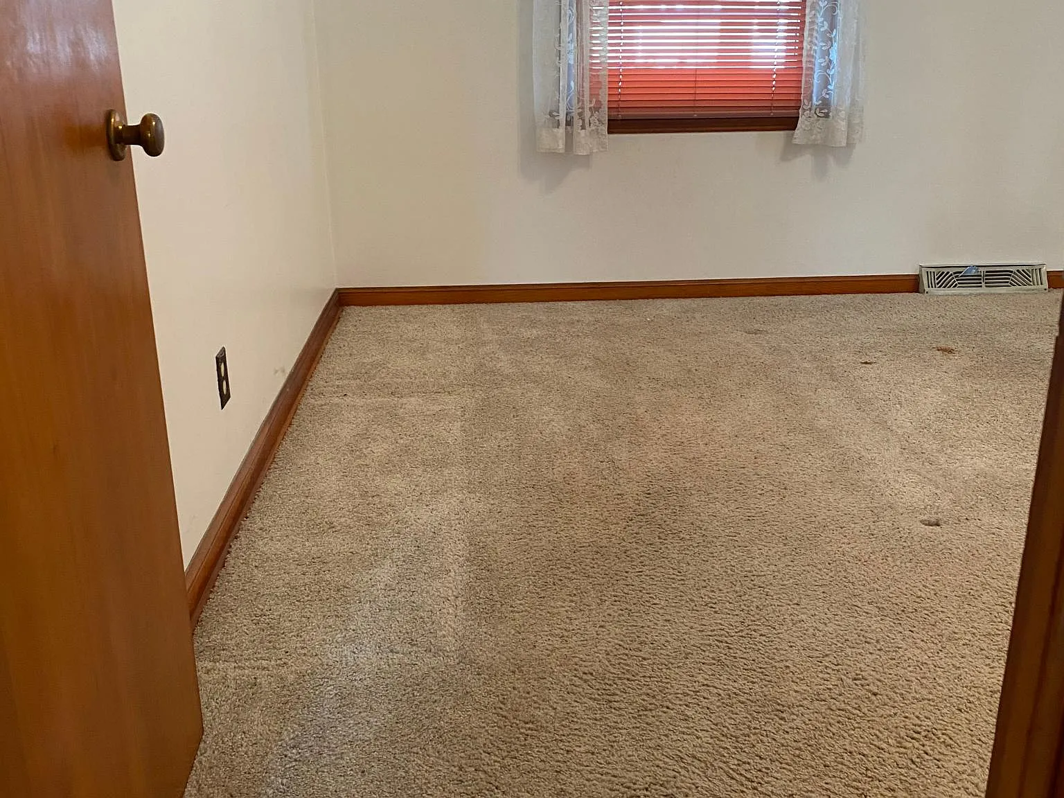 3 bed, 925 sqft, $1,675 — Photo 3