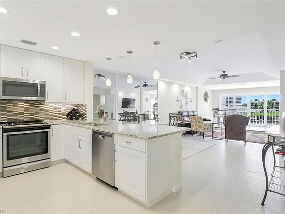 5th image of 9103 Vanderbilt Dr #2-307