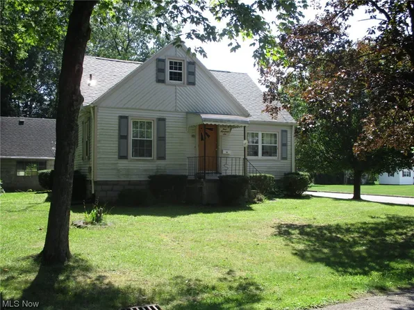 406 Superior St, Newton Falls, OH 44444