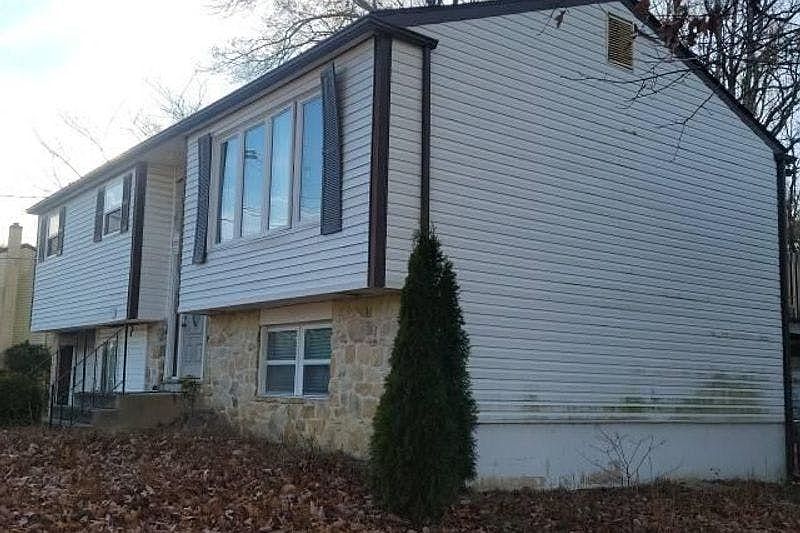 2nd image of 33 Briarcliff Rd