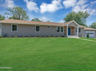 18 Arlyn Dr, Howell, NJ 07731