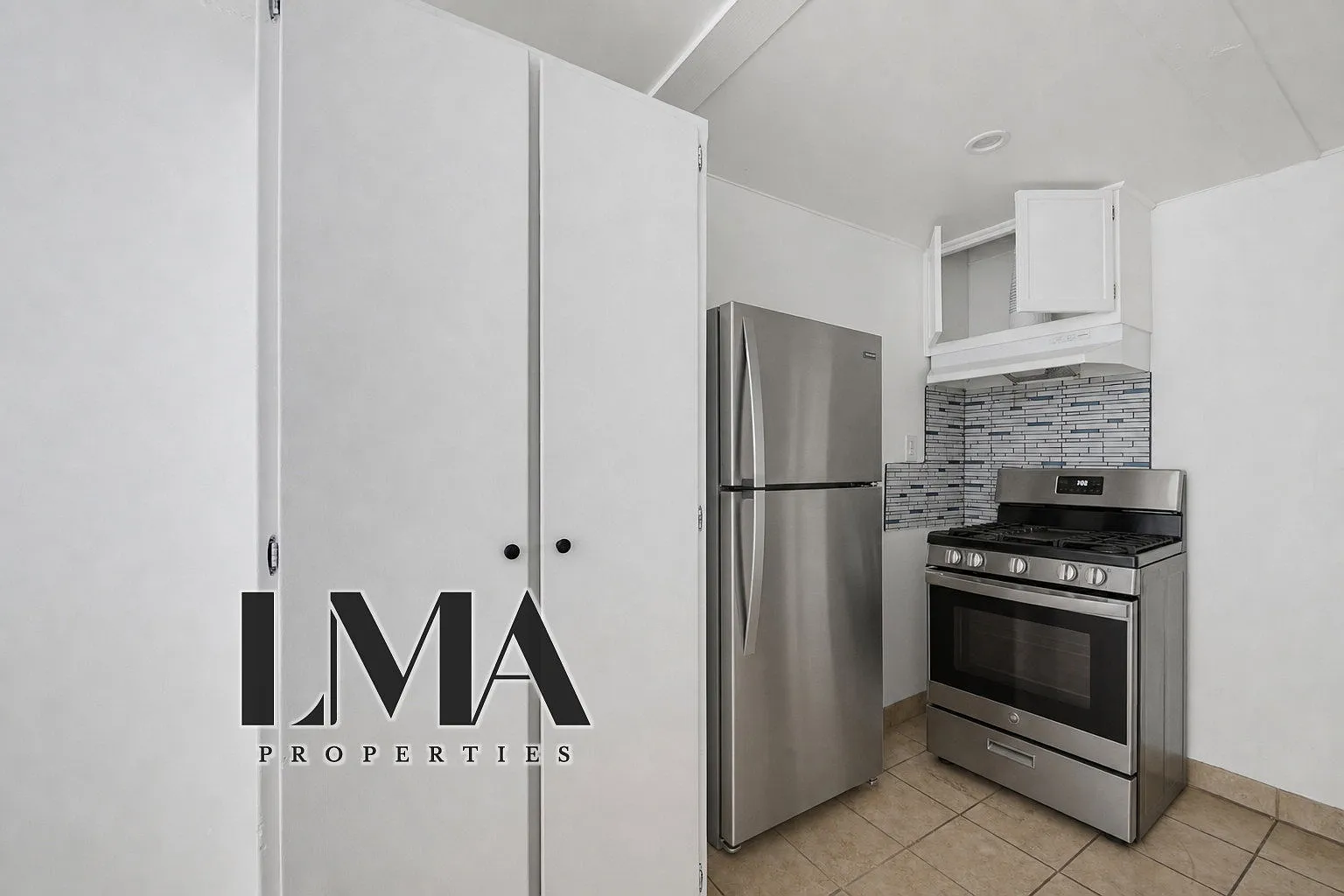 The Robertson Residences — Photo 4