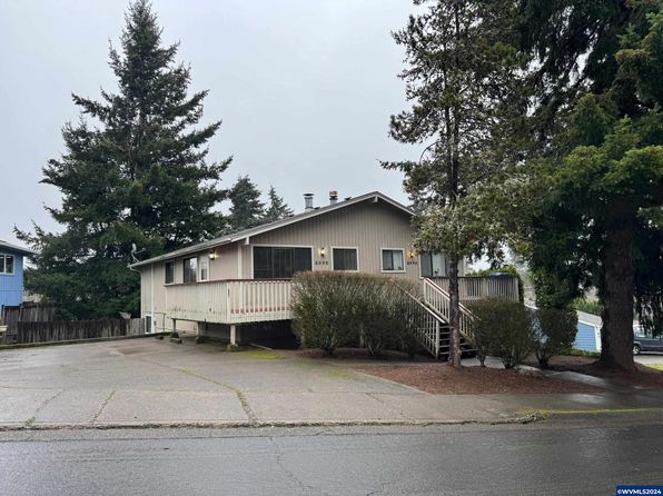 salem-oregon-2092266167 picture