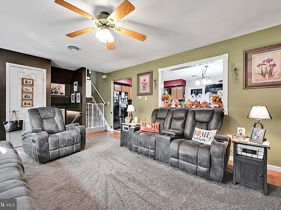 4th image of 137 Cliff Ln