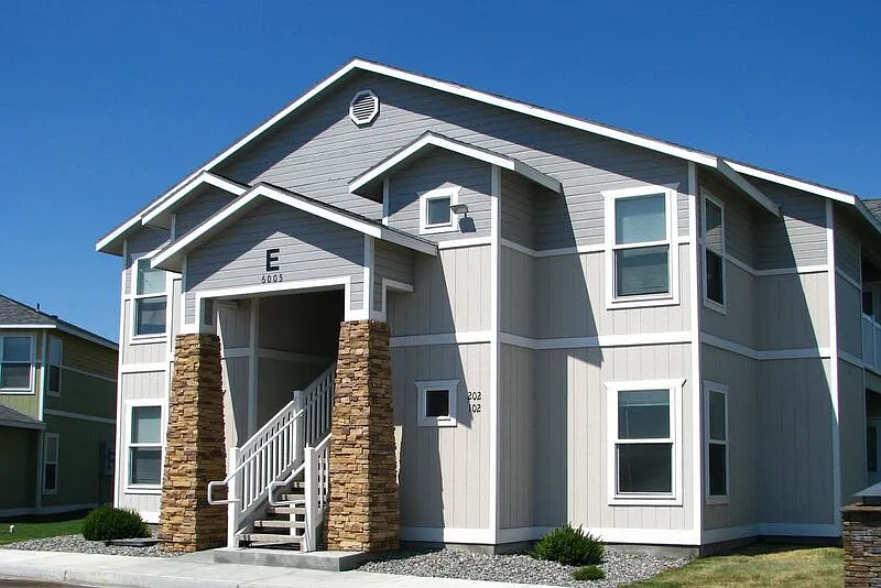 2 bed, 2.0 bath, 938 sqft, $1,450 — Photo 1