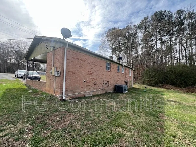 5212 Lewis Rd — Photo 4