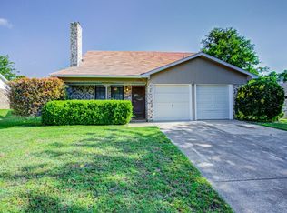1701 Edge Hill Rd, Benbrook, TX 76126