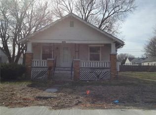 611 N Hamner Ave, Slater, MO 65349
