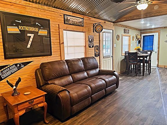 4th image of 151 Canadian Dr