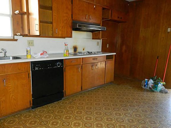 2nd image of 5615 Hollis Ave